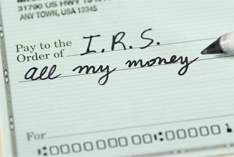 ¿Miles en Deuda con el IRS? Estas Son Tus Salidas