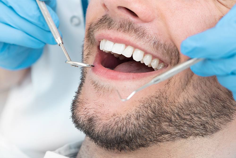 Tobacco and the oral health of truck drivers