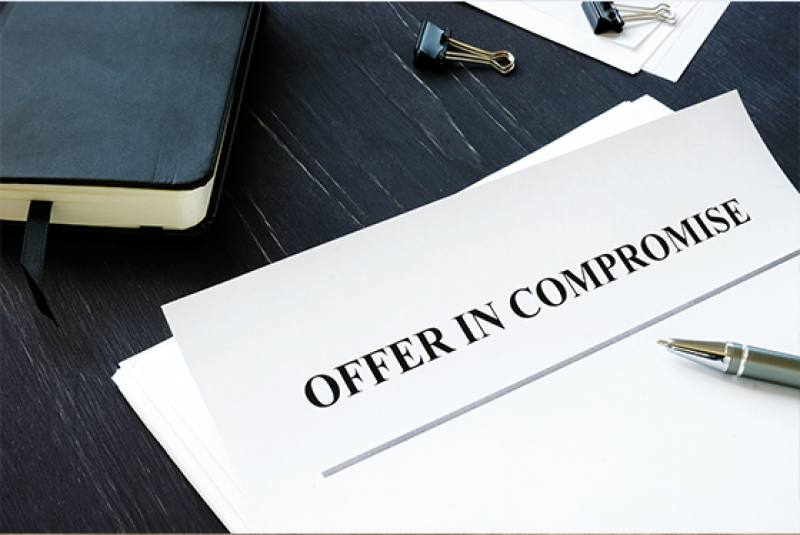 ¿Cómo surgió el programa Offer in Compromise (Oferta de Compromiso) del IRS?