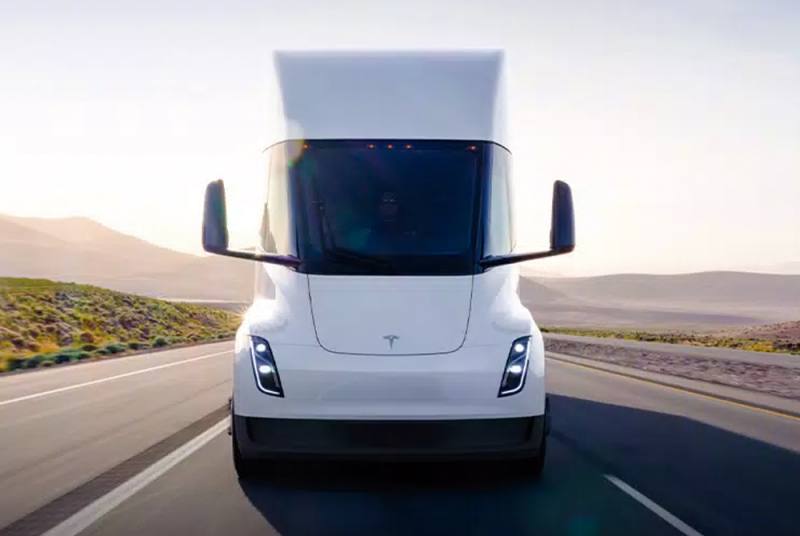 Por fin veremos en acción a un Tesla Semi en carretera