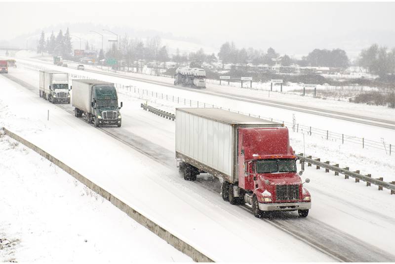 Manejar en invierno es un reto para los camioneros